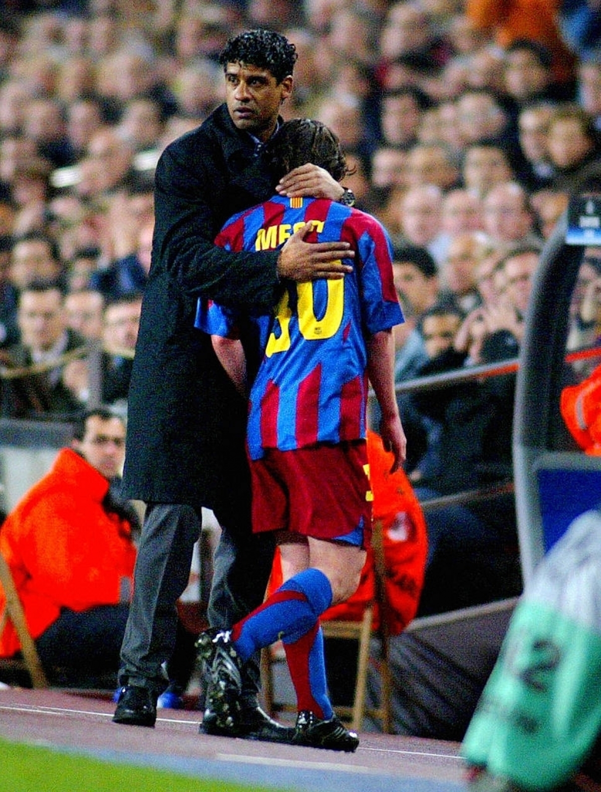 Frank Rijkaard là người đưa Messi ra ánh sáng (Ảnh: Getty).