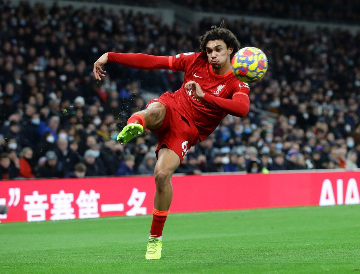 Hậu vệ Trent Alexander-Arnold (Liverpool) 80 triệu Euro