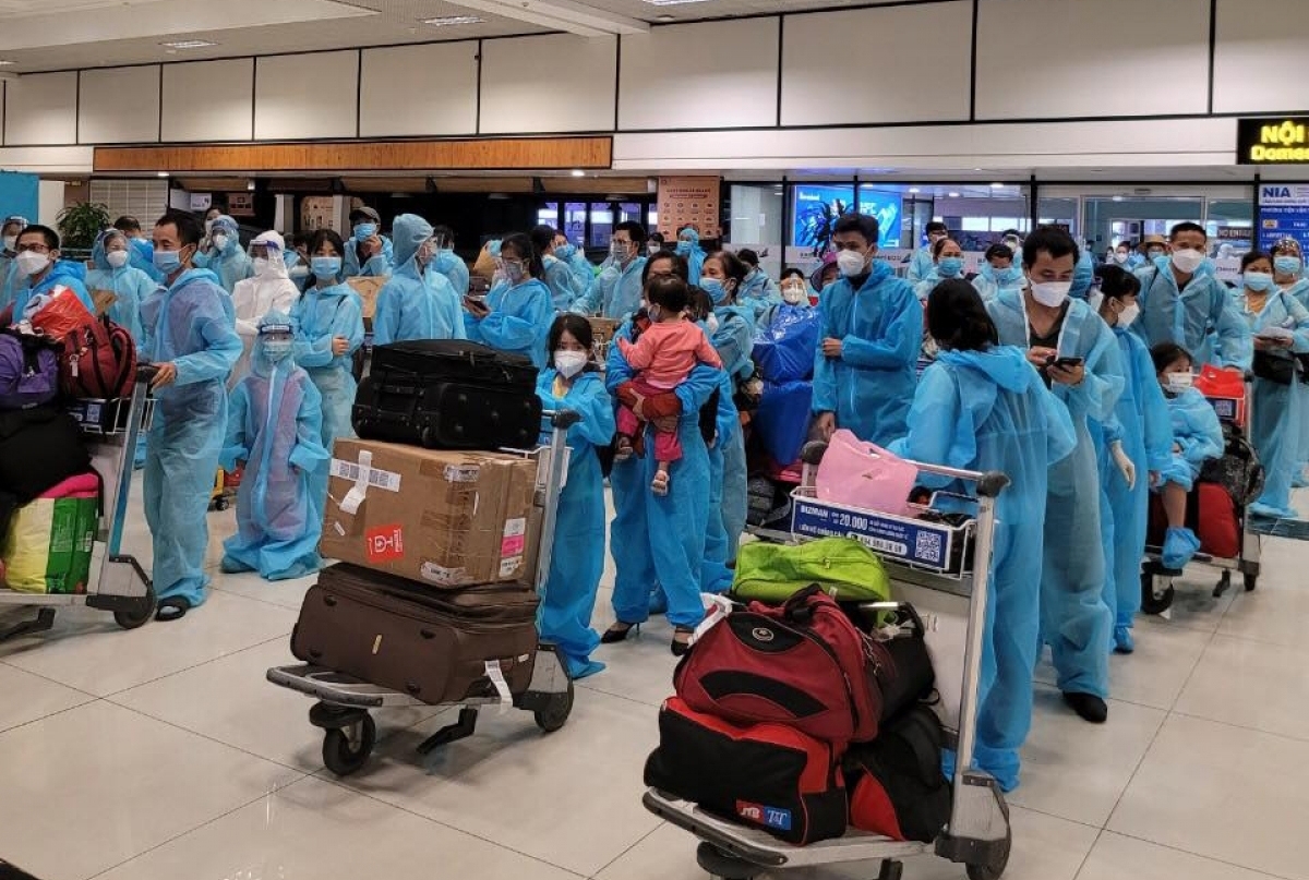 Hundreds of thousands of Vietnamese nationals residing abroad wish to return to their hometown during the coming lunar New Year holiday for family reunion.