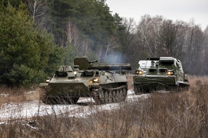 Quân đội Nga diễn tập ở Kursk, gần biên giới Ukraine vào tháng 12/2021. Ảnh: Reuters.