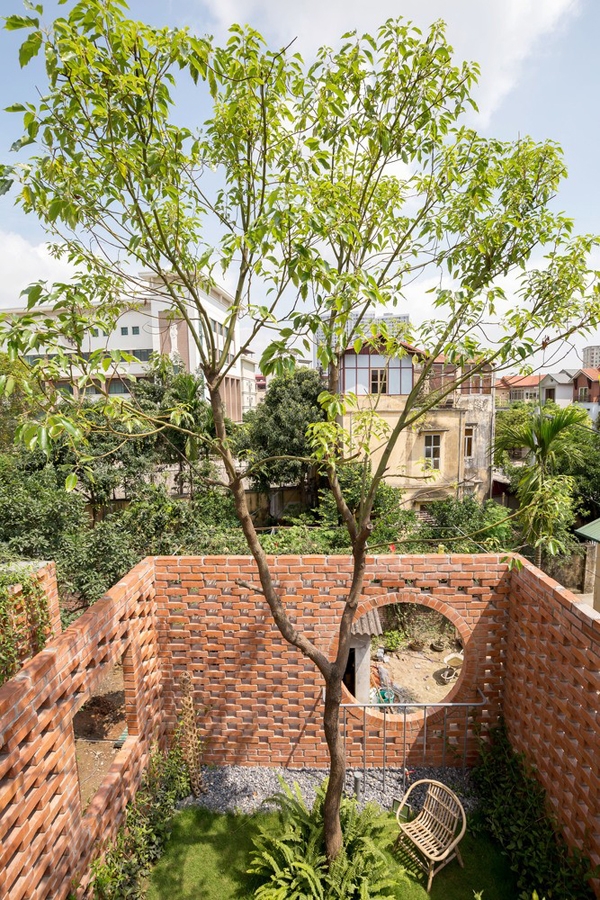 Các khu vườn này đều được tính toán kỹ càng trong thiết kế để có thể trồng được cây cao có bóng mát.
