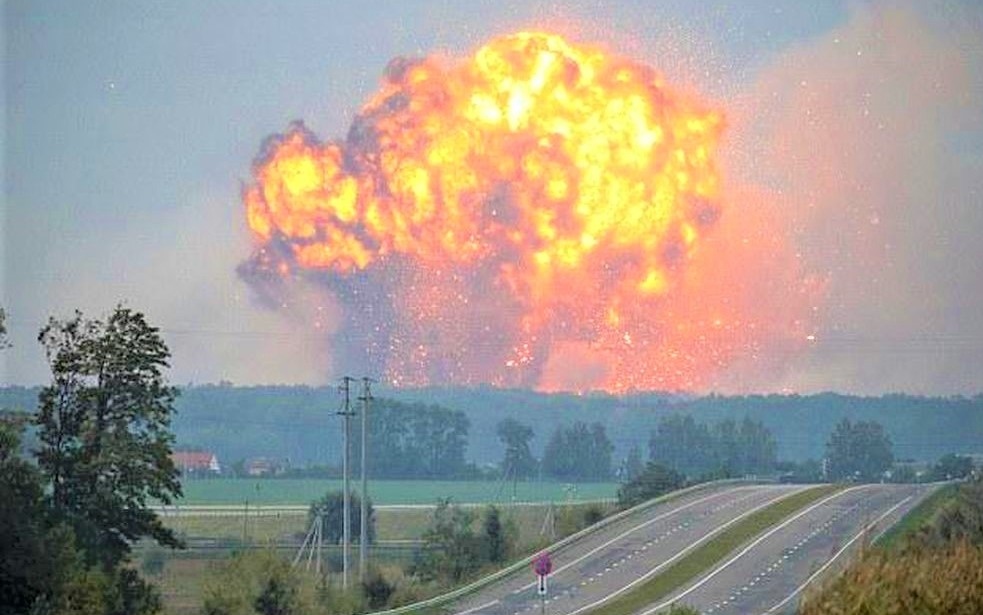 Chiến sự ác liệt bùng nổ ngày 24/2; Nguồn: Reuters