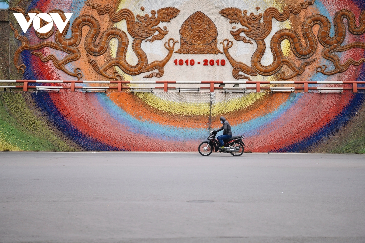 In an increasingly fast-moving world, the citizens of Hanoi can now slow down and enjoy a slow-paced life during the holidays.