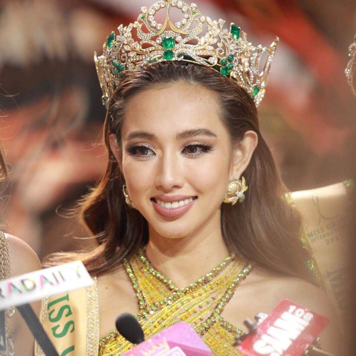 24-year-old Nguyen Thuc Thuy Tien stands at 1.71 metres tall and measures 83-62-92. She has plenty of experience in beauty contests, including finishing fifth at Miss Vietnam 2018 and representing Vietnam at Miss International the same year.