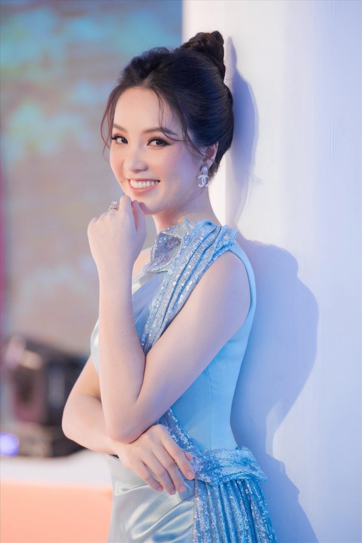 Nguyen Thuy Van, 36, graduates from the University of Foreign Trade in Hanoi in 2008 and wins the second runner-up title at Miss Vietnam 2008. She is 1.71 metres tall and measures 87-61-90.