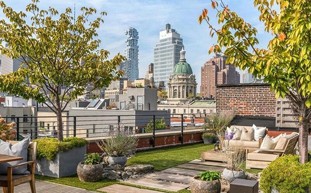 Khu vực này được thiết kế với nhiều chỗ ngồi, hệ thống âm thanh ngoài trời…