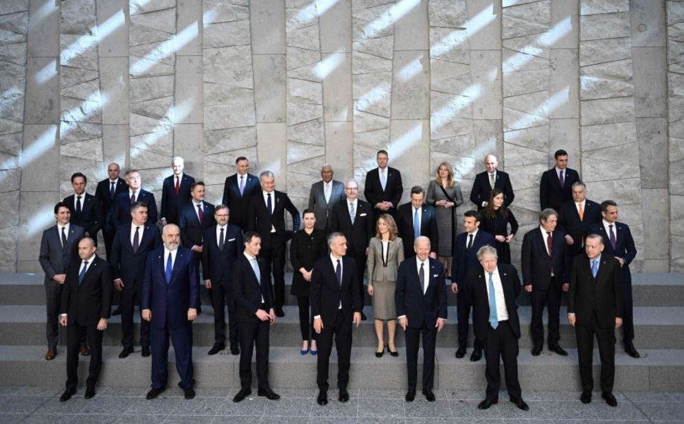 Các nhà lãnh đạo NATO chụp ảnh tập thể trước thềm Hội nghị Thượng đỉnh NATO ở Brussels, Bỉ ngày 24/3. Ảnh: AFP