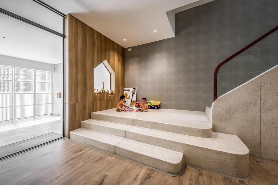 Các không gian chơi cho trẻ, không gian thư giãn, nghỉ ngơi được bố trí ở nhiều nơi để các thành viên gia đình luôn cảm thấy thoải mái.