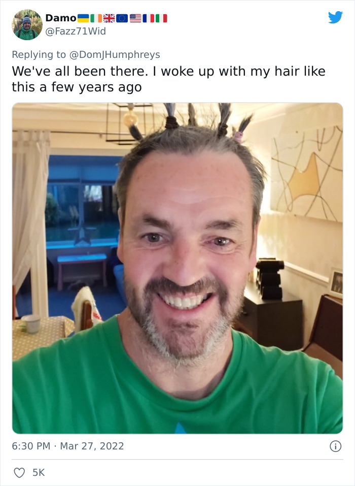 Tác phẩm tóc trong lúc người bố ngủ quên.