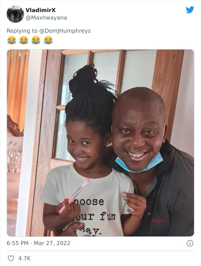 Người bố bên "nghệ sĩ" nhí./.