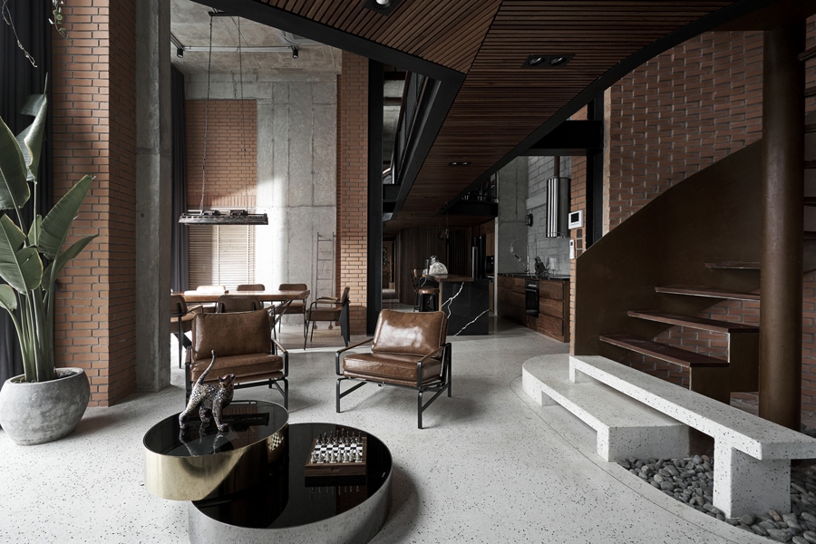 Đây là một căn hộ tầng áp mái (penthouse) nằm trong tòa chung cư ở khu đô thị mới ở Hưng Yên; được thiết kế cải tạo hoàn thiện cho một chủ nhân trẻ tuổi còn đang ở độc thân. Căn hộ có diện tích 180m2 với một mặt thoáng trải dài.