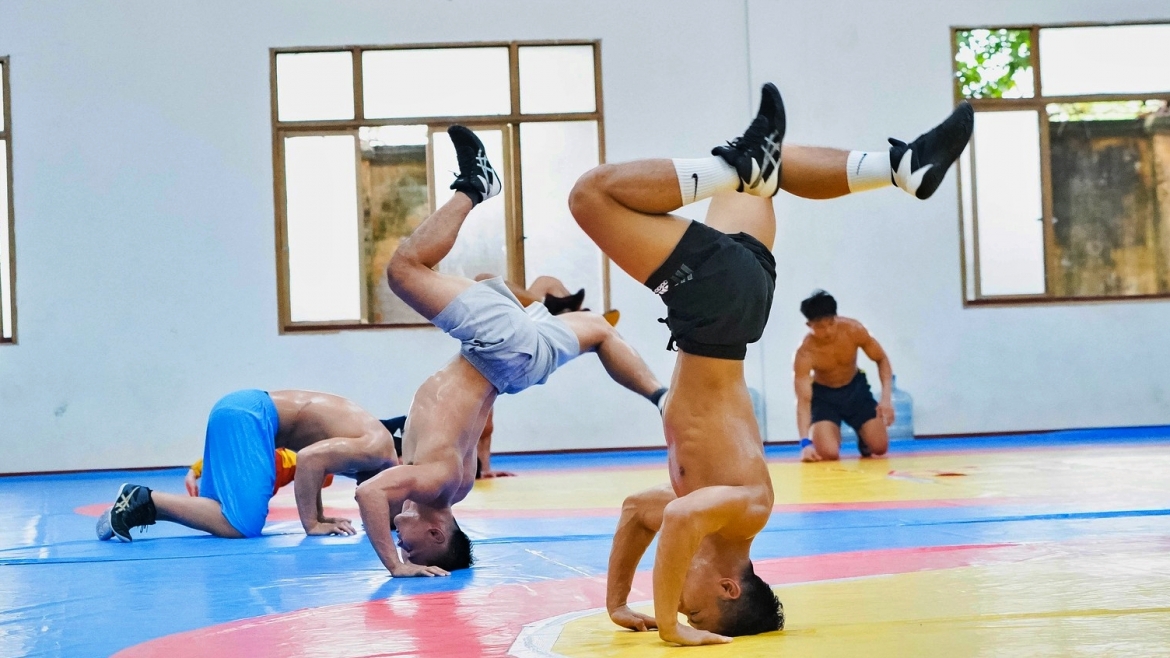 Đội tuyển vật Việt Nam tập luyện chuẩn bị cho SEA Games 31 (Ảnh: BTC).