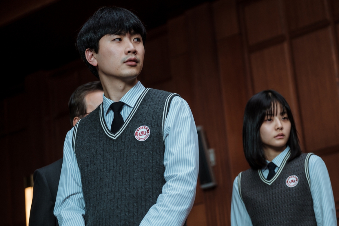 Phiên tòa xét xử tội phạm vị thành niên trong phim "Juvenile Justice”. Nguồn: Netflix