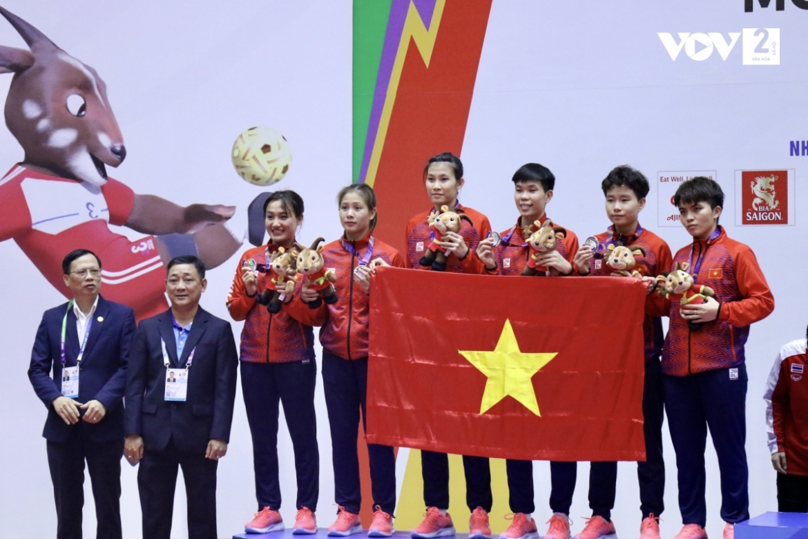 Như vậy, ĐT cầu mây nữ Việt Nam tiếp tục đem về cho đoàn thể thao Việt Nam thêm một tấm Huy chương bạc trong ngày thi đấu cuối cùng của bộ môn cầu mây tại SEA Games 31.