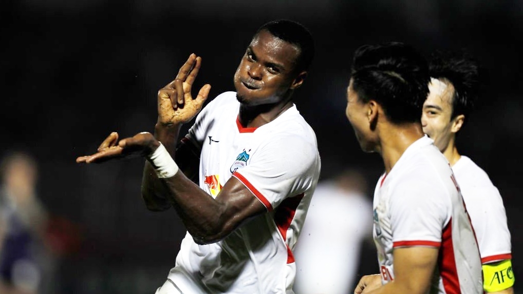 HAGL đang chịu áp lực lớn sau chuỗi thành tích không tốt ở V-League 2022  (Ảnh: Getty).