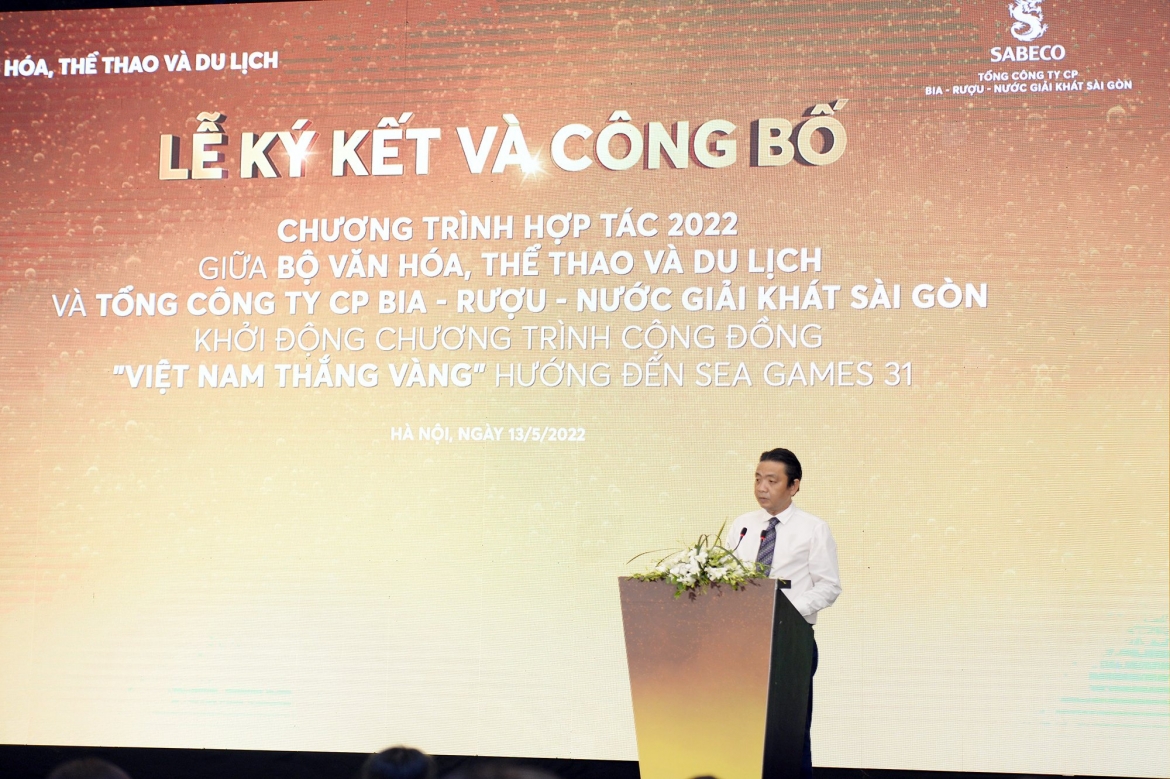 Thứ trưởng Bộ Văn hóa, Thể thao và Du lịch Hoàng Đạo Cương phát biểu tại buổi lễ.