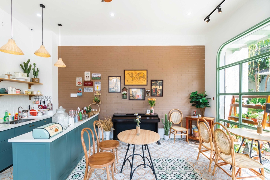 Kiến trúc và nội thất ngôi nhà được thiết kế lấy cảm hứng từ những ngôi nhà ở đảo Burano, vùng Venice, nước Ý, mang phong cách hài hòa giữa hiện đại và dấu ấn vintage.