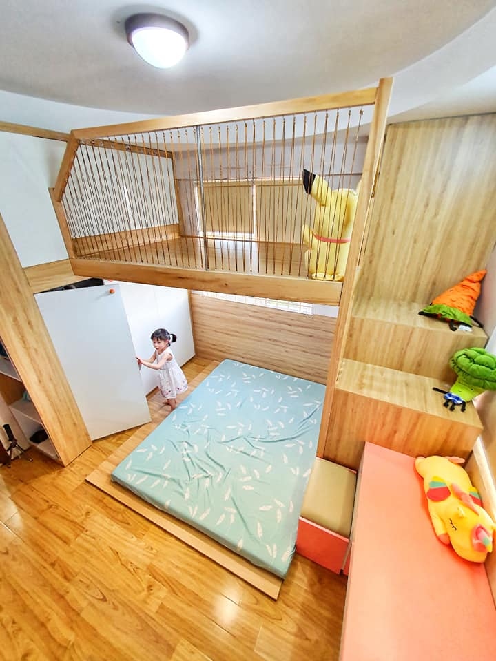 Tận dụng không gian để thiết kế phòng chơi cho con ở phía trên phòng ngủ.