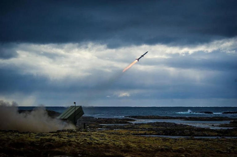 Hệ thống Tên lửa Đất đối không Tiên tiến Quốc gia (NASAMS). Ảnh: Raytheon
