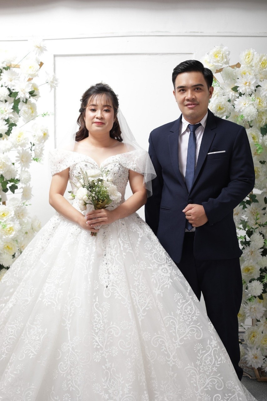 Ảnh cưới của cặp đôi.