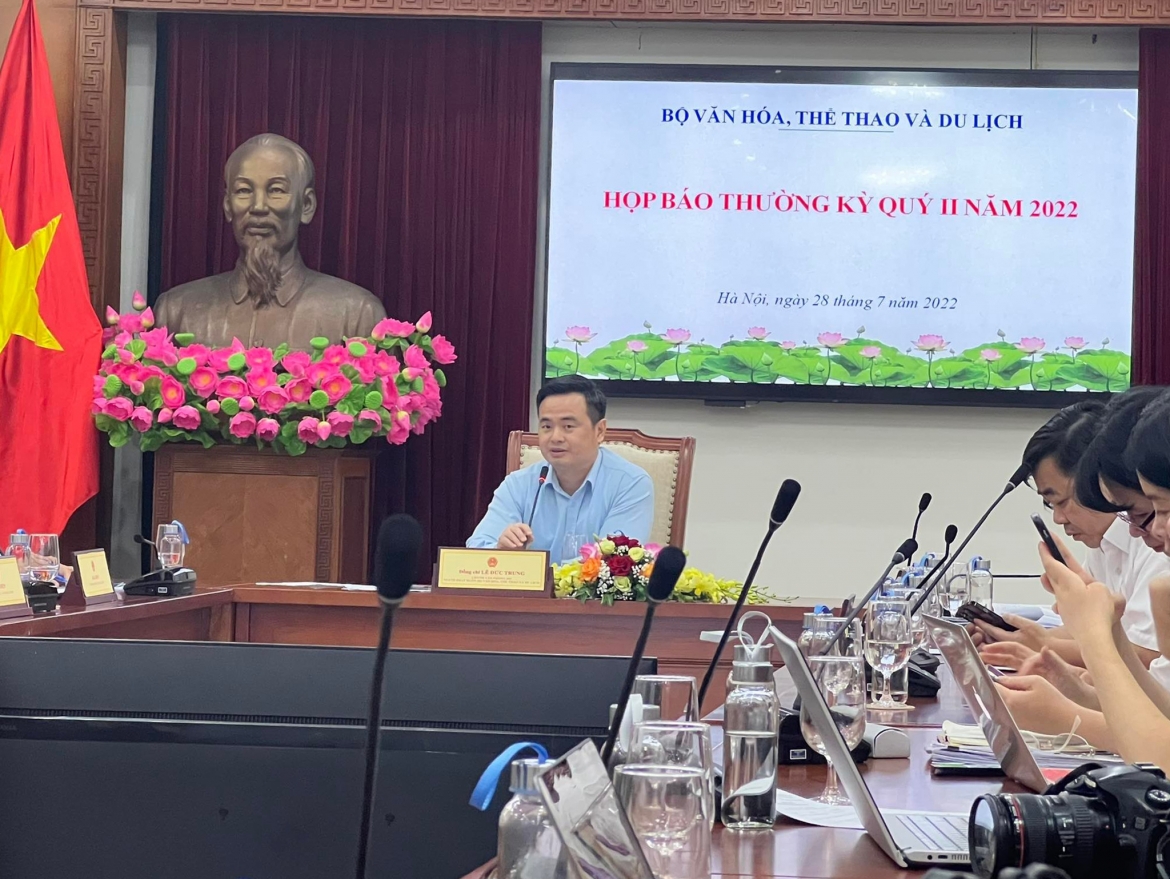 Người Phát ngôn Bộ VHTT&amp;DL cho biết Bộ chưa nhận được thêm thông tin mới về hai nghệ sĩ.