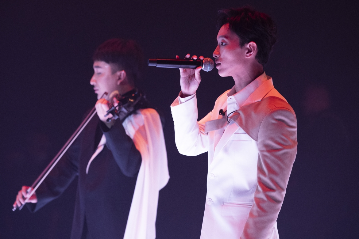 và Hoàng Dũng thăng hoa trong show Hoàng Rob.