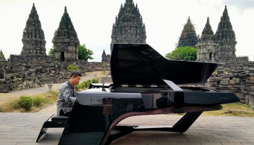 Nghệ sỹ piano Ananda Sukarlan, người đưa ra ý tưởng lập Dàn nhạc giao hưởng G20 (Ảnh: Instagram)