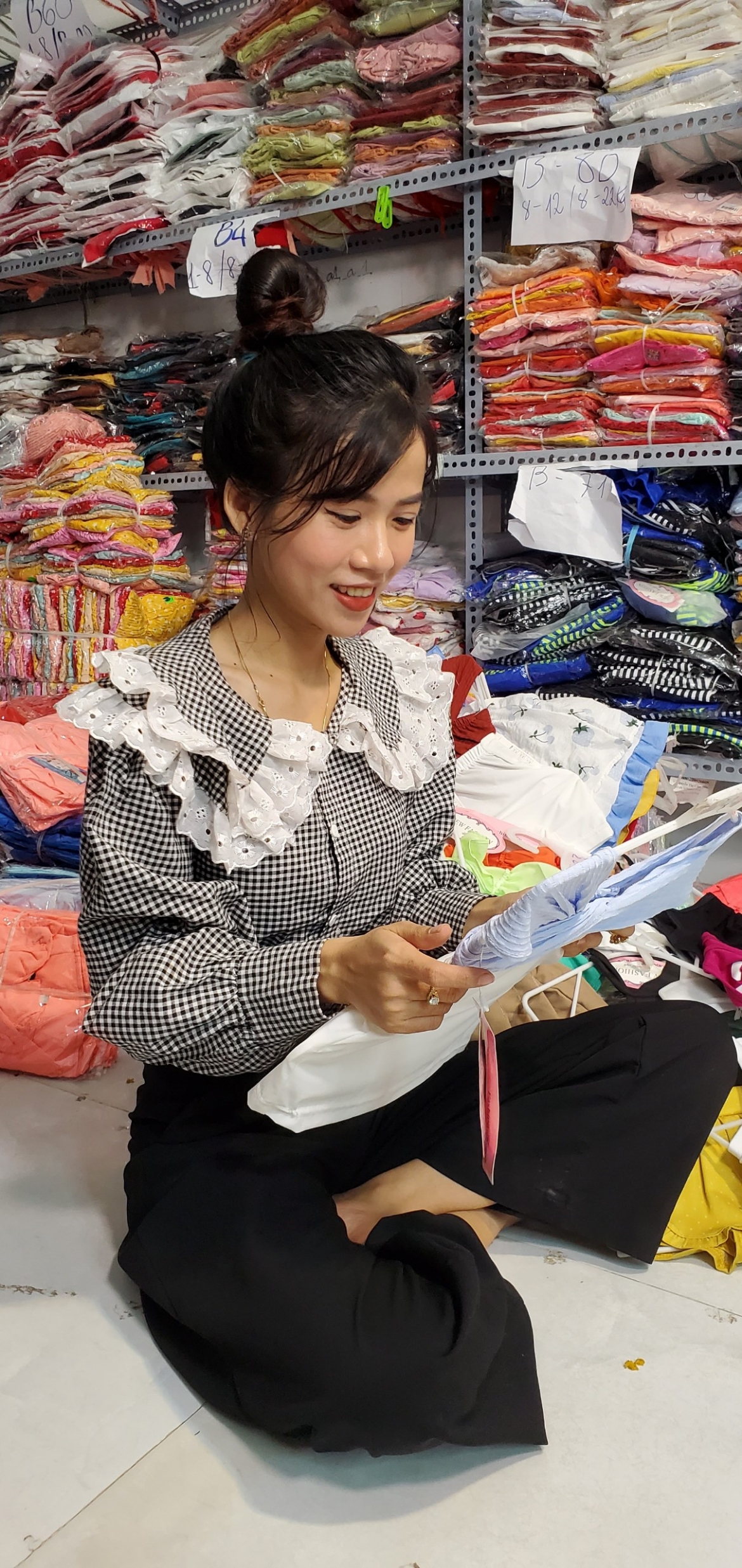Mỗi sản phẩm của Ngô Hiền đều được kiểm tra kỹ trước khi giao đến khách hàng.