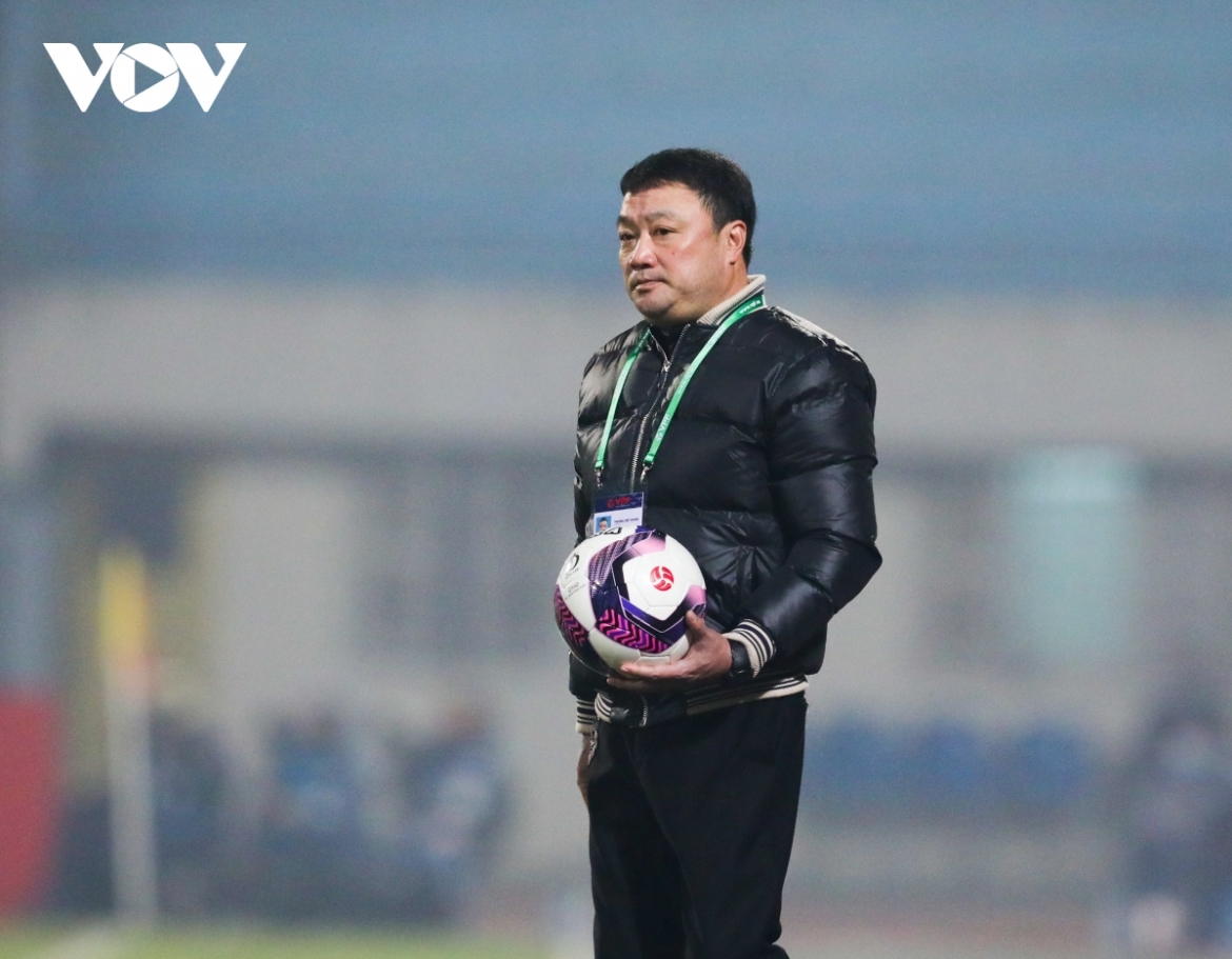HLV Trương Việt Hoàng chính thức chia tay "ghế nóng" ở Viettel FC. 