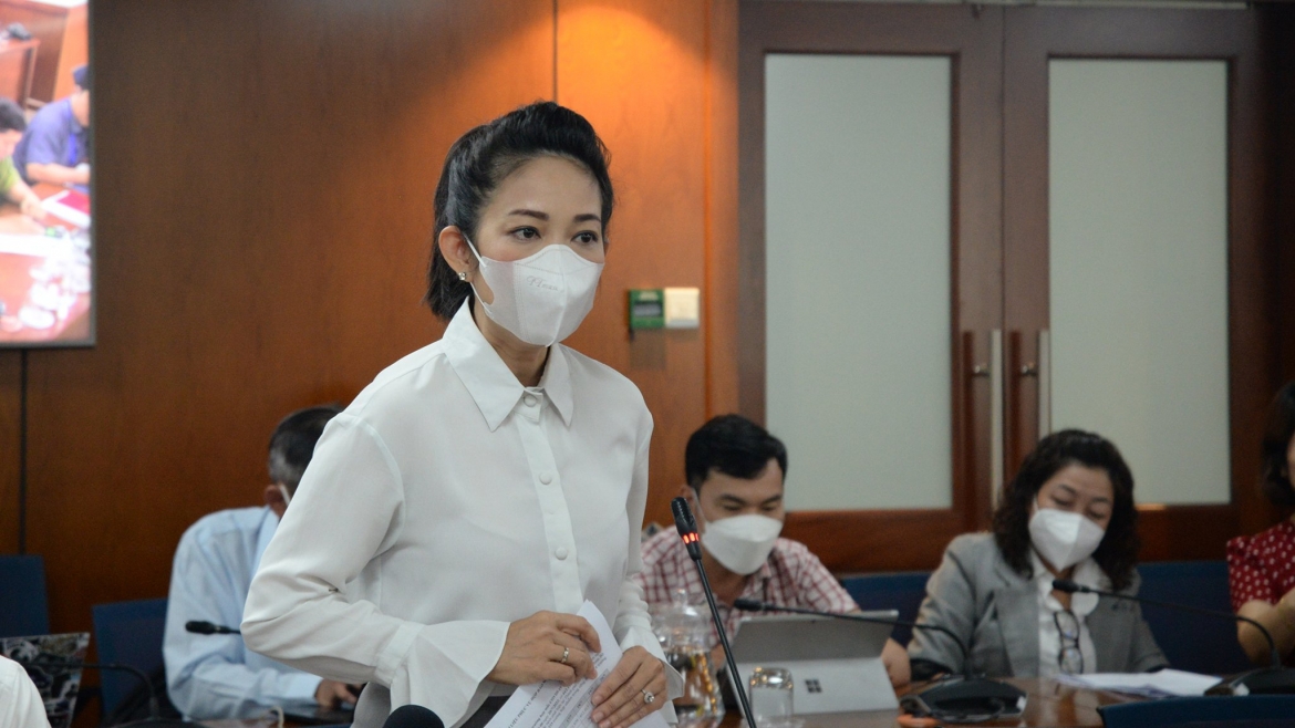 Bà Nguyễn Thị Thanh Thúy, Phó Giám đốc Sở VH – TT TP. Hồ Chí Minh phát biểu tại họp báo.