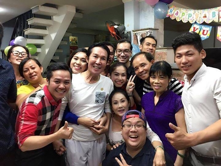 Nghệ sĩ Vũ Linh giờ đứng sau sân khấu, giúp đỡ thế hệ trẻ.