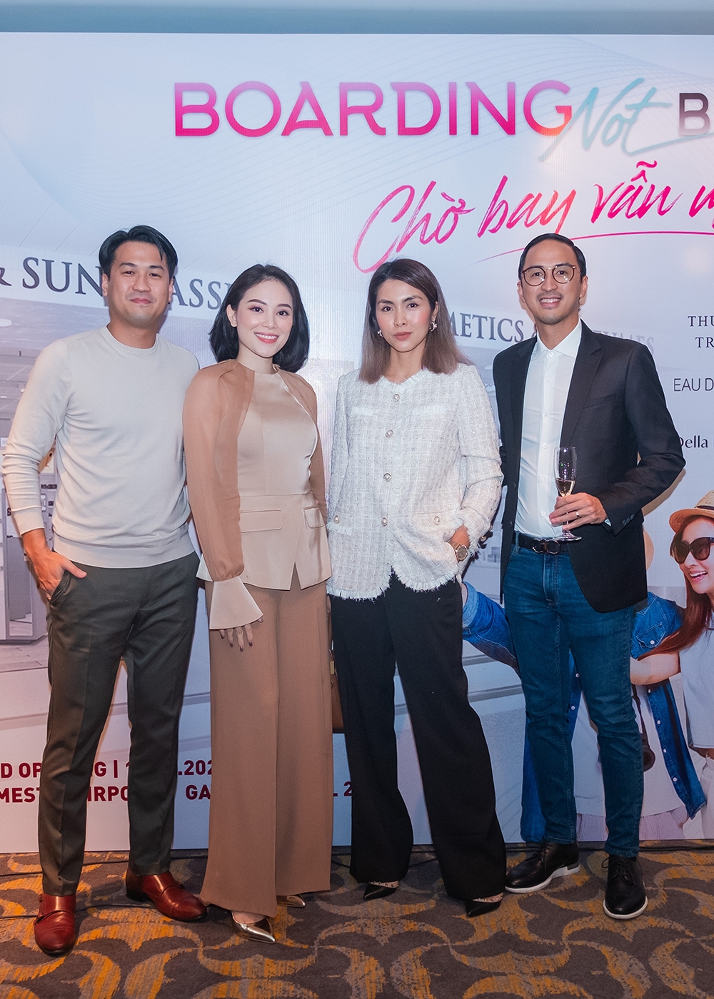 Tăng Thanh Hà, Louis Nguyễn bên Linh Rin - Phillip Nguyễn.