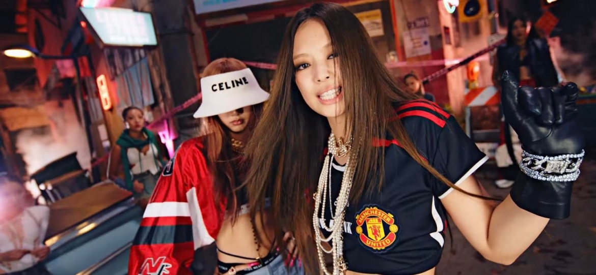 Jennie, Lisa với phần rap ấn tượng.