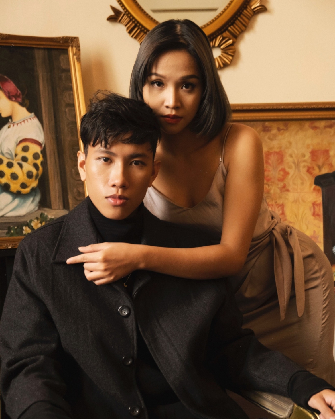 Nhà sản xuất Hoaprox kết hợp với vũ công Phụng Gà trong MV "Addicted".