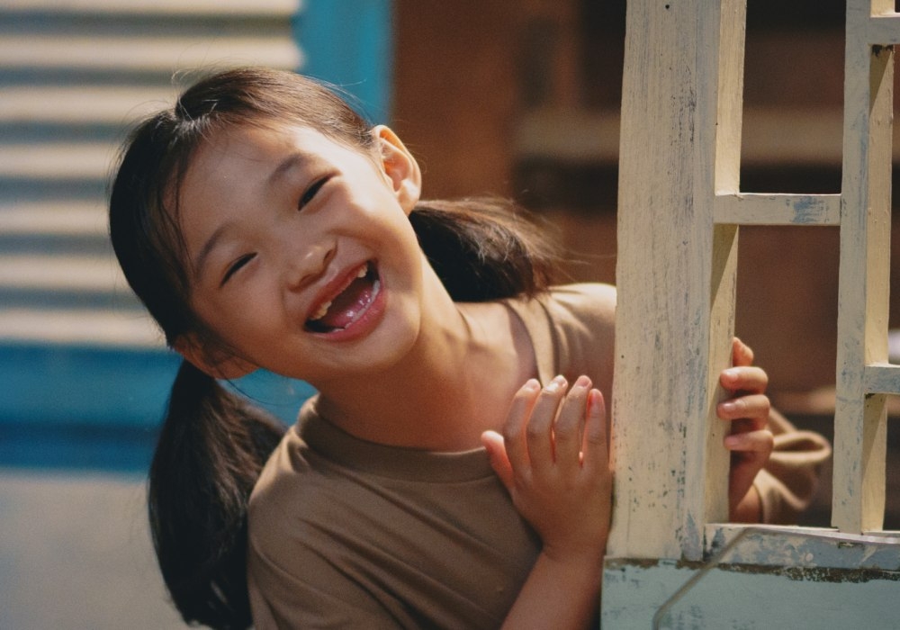 Diễn viên nhí Bảo Thi có nét diễn hồn nhiên, đáng yêu. 