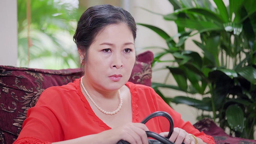 NSND Hồng Vân trong vai bà Mai ở bộ phim "Gạo nếp gạo tẻ" phần 1.
​​​​