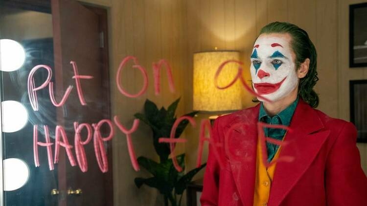 Bộ phim "Joker"  là một trong những bộ phim thành công nhất năm 2019, bất chấp gây ra tranh cãi về nội dung bị cho là cổ xúy bạo lực.