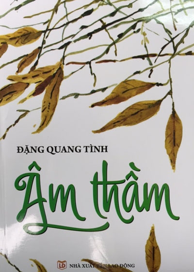 Bộ 3 tiểu thuyết “Hướng về Đông”, “Những cánh chim bạt gió” và “Âm thầm” của ông có thể coi là thiên tráng ca về lòng yêu nước.