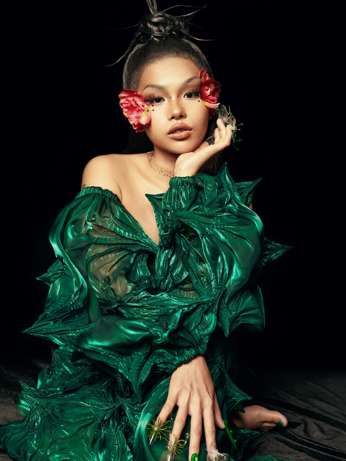 Kim Kunni là nữ nghệ sĩ Việt đầu tiên đầu quân công ty giải trí, hãng đĩa quốc tế Sony Music Entertainment.