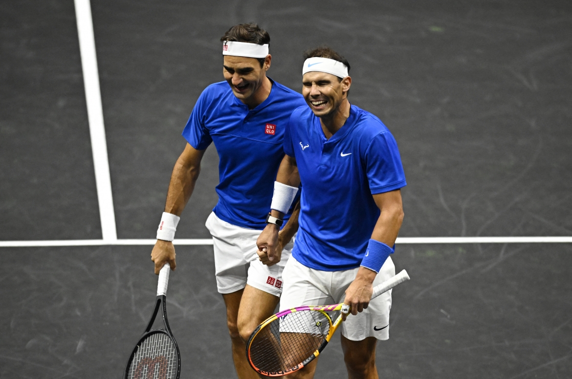 Trong trận đấu với Jack Sock và Frances Tiafoe tại Laver Cup, Rafael Nadal và Roger Federer đã cống hiến một màn trình diễn mãn nhãn, nhiều tiếng cười.