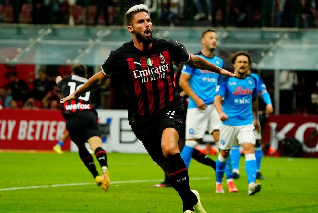 AC Milan gỡ hoà 1-1 ở phút 69 với pha dứt điểm cận thành của Olivier Giroud sau đường căng ngang dọn cỗ từ Theo Hernandez.
