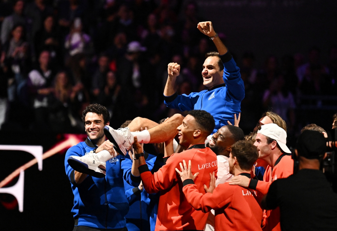 Roger Federer từ giã sự nghiệp thi đấu quần vợt đỉnh cao ở tuổi 41, sau khi chinh phục 20 danh hiệu Grand Slam, 103 chức vô địch ATP và có 310 tuần đứng số một thế giới./.