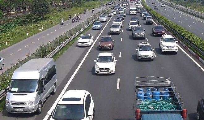 Nhờ hệ thống giám sát giao thông trên cao tốc, lực lượng CSGT đã bắt được một ô tô 7 chỗ là tang vật trong vụ án lớn.