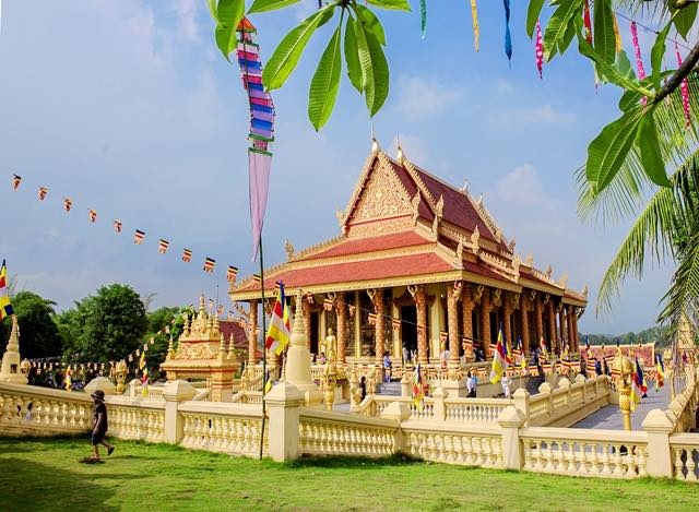Chùa Khmer tại Làng Văn hóa - Du lịch các dân tộc Việt Nam. Nguồn: Làng VHDLCDTVN