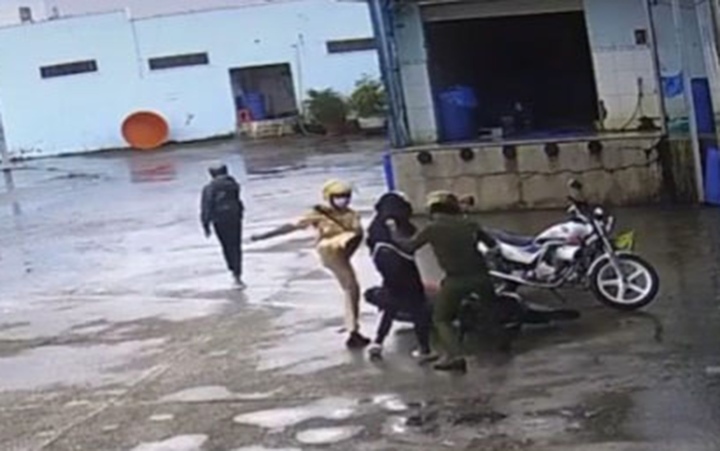 Hình ảnh chụp lại từ clip.