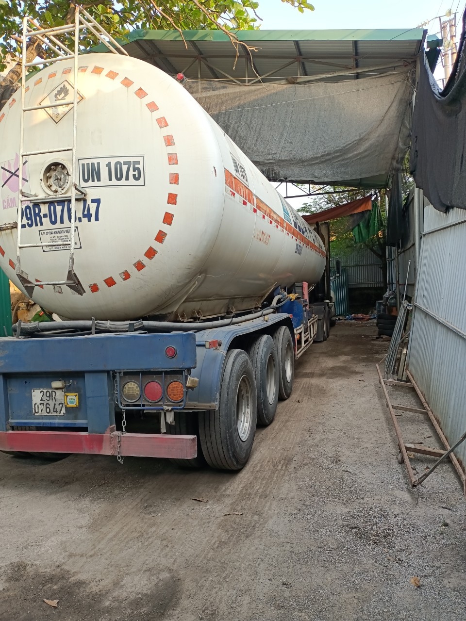 Phương tiện và tang vật bị tạm giữ