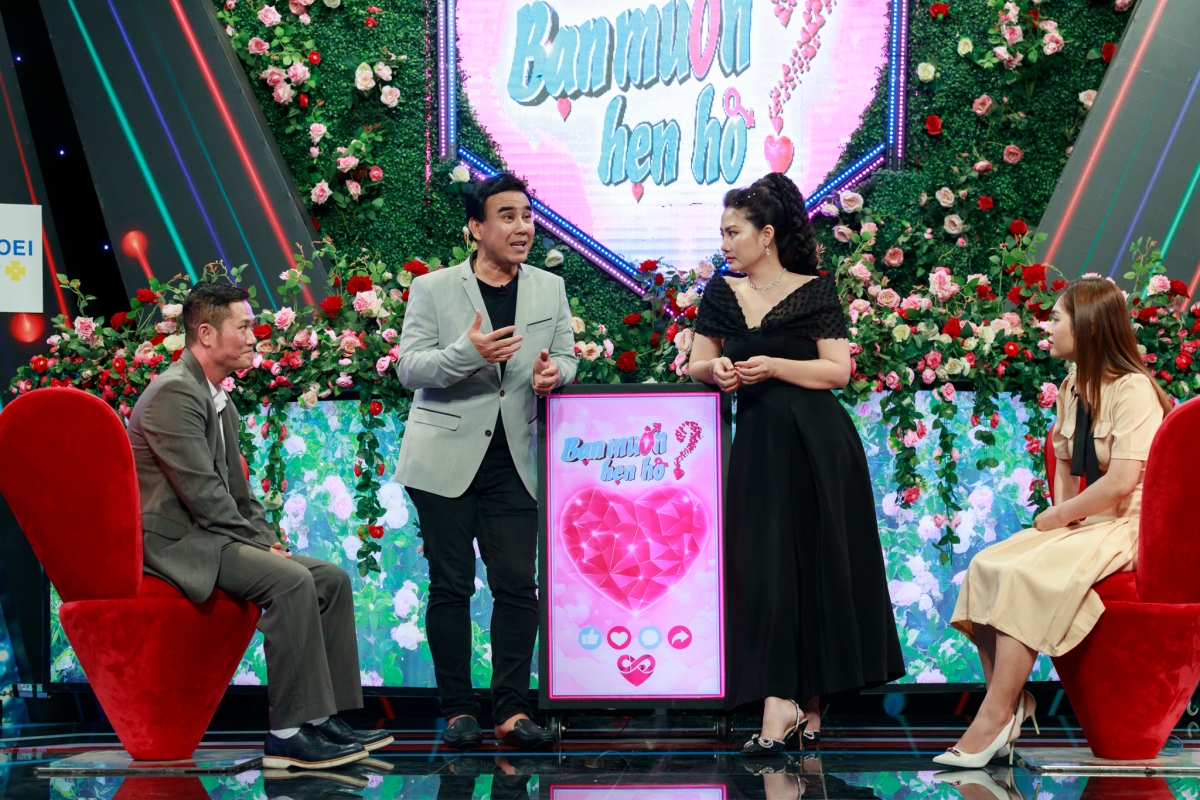 Quyền Linh mai mối cho Việt kiều U40 và cô gái xinh đẹp kém 12 tuổi.