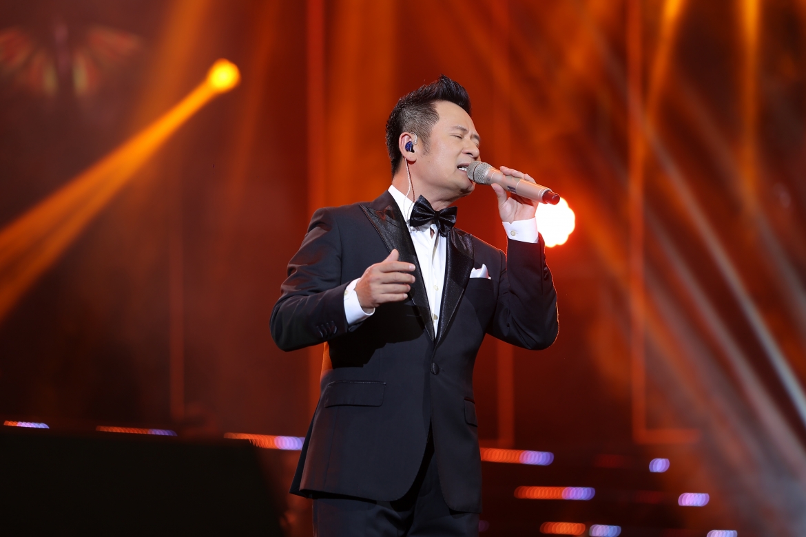 Liveshow "Bằng Kiều ft Người tình" diễn ra vào tối 20/10. 
