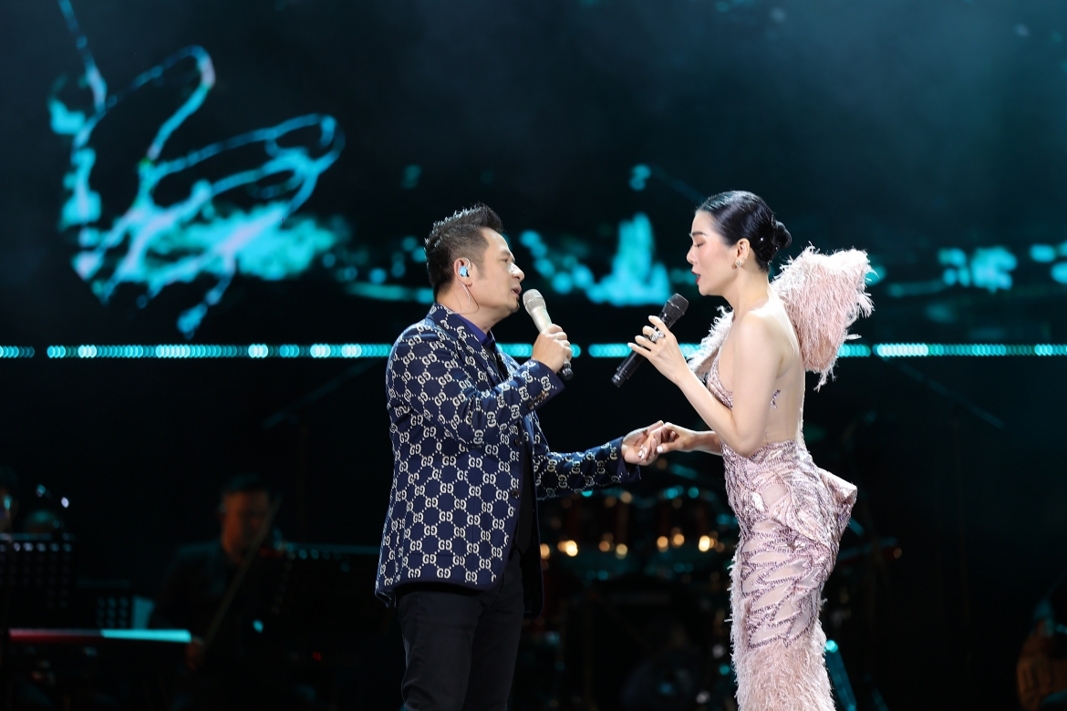 "Người tình" cuối cùng của Bằng Kiều là Lệ Quyên. Cả hai hòa giọng trong ca khúc "Tình bơ vơ".