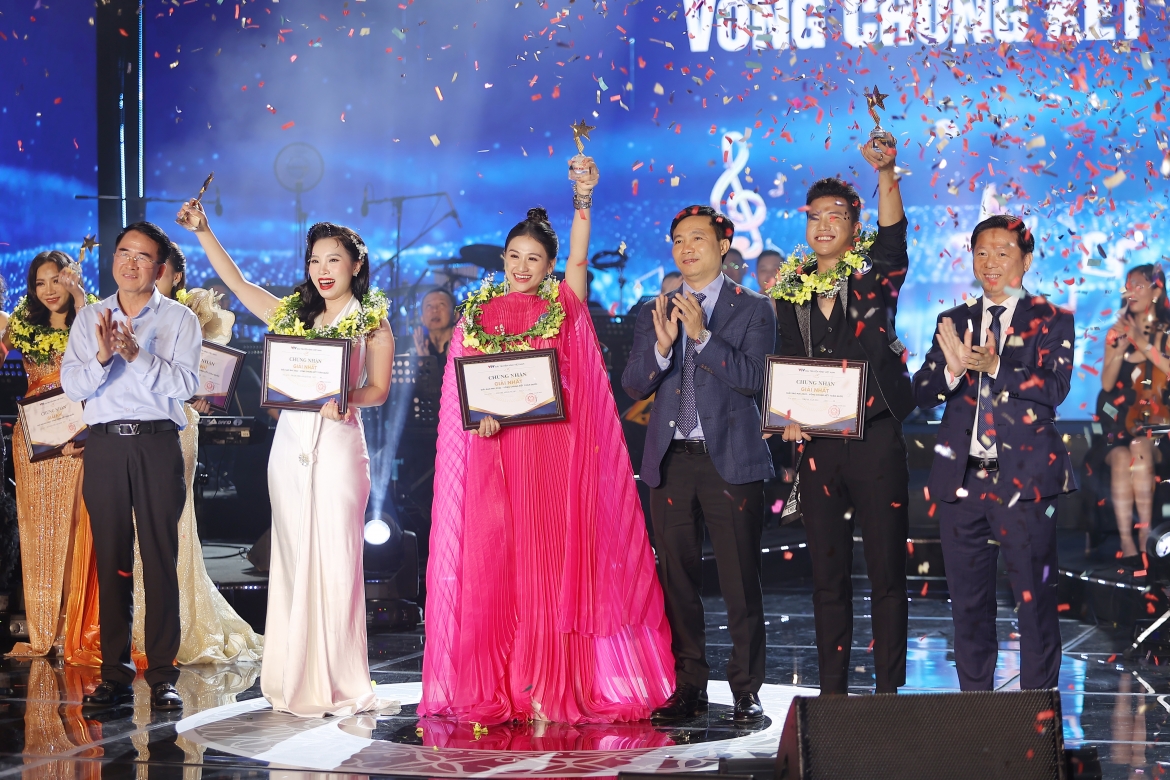 3 thí sinh giành giải nhất của Sao Mai 2022, gồm: Trịnh Văn Núi – Giải Nhất phong cách nhạc nhẹ; Lê Thị Minh Ngọc - giải Nhất phong cách dân gian và Phạm Thị Lan Quỳnh - Giải Nhất phong cách thính phòng.